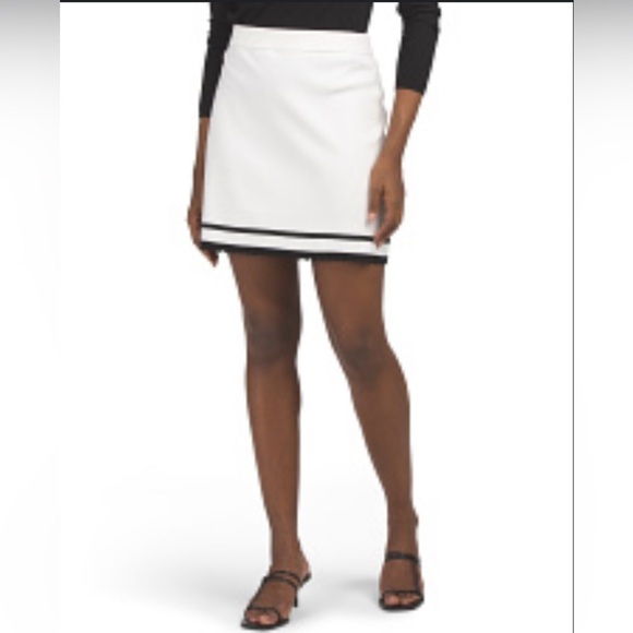 Laundry By Shelli Segal Dresses & Skirts - NWT Laundry By Shelli Segal Black and White Mini Skirt Size Medium